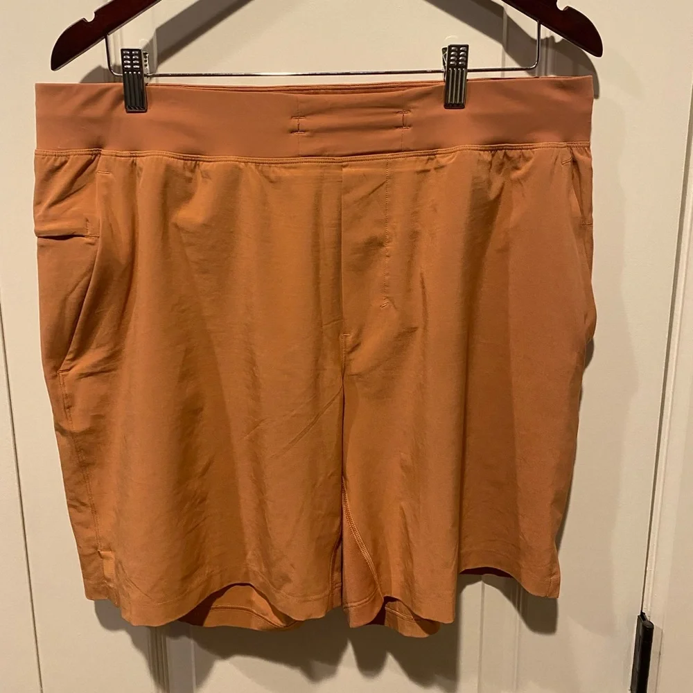 NWOT Lululemon THE Short 7 Inseam - Picture 1 of 2